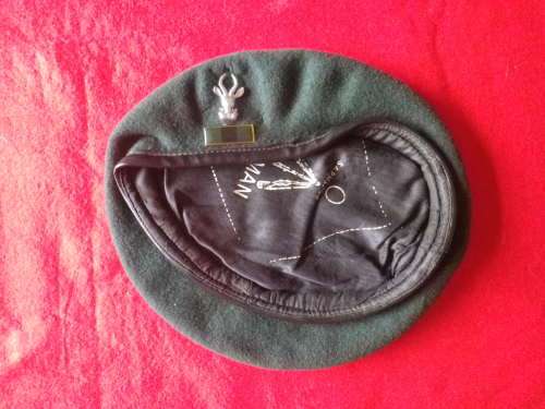 SADF - SA INFANTRY BERET - RIM 59CM / 23` - MADE RIFLEMAN            (2754)