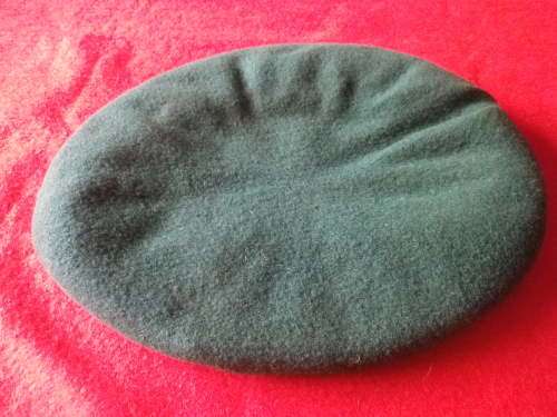 SADF - SA INFANTRY BERET - RIM 59CM / 23` - MADE RIFLEMAN            (2754)