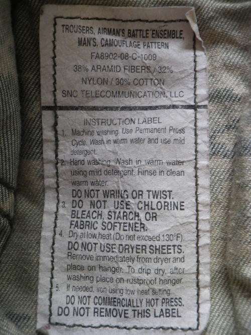 US AIR FORCE DIGITAL `TIGER STRIPE` CAMO TUNIC (SIZE 40) + TROUSERS (SIZE MEDIUM)  (4862)