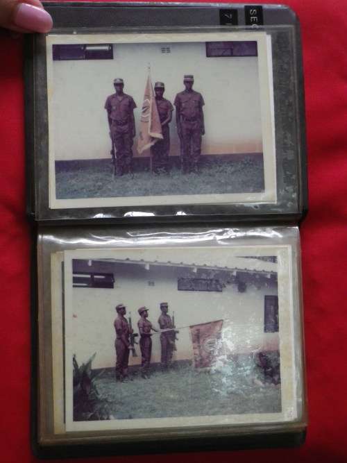RHODESIAN ARMY - SFA PFUMO RE VANHU PHOTO ALBUM - SHOWING UNIFORMS, TRAINING ETC - 36 PICS    (4871)