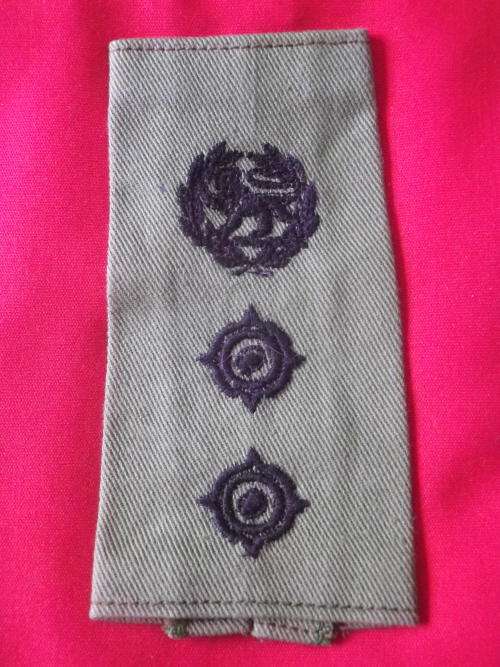 RHODESIAN ARMY - COLONELS   LH COMBAT EPAULETTE SLIP ON   (5087)