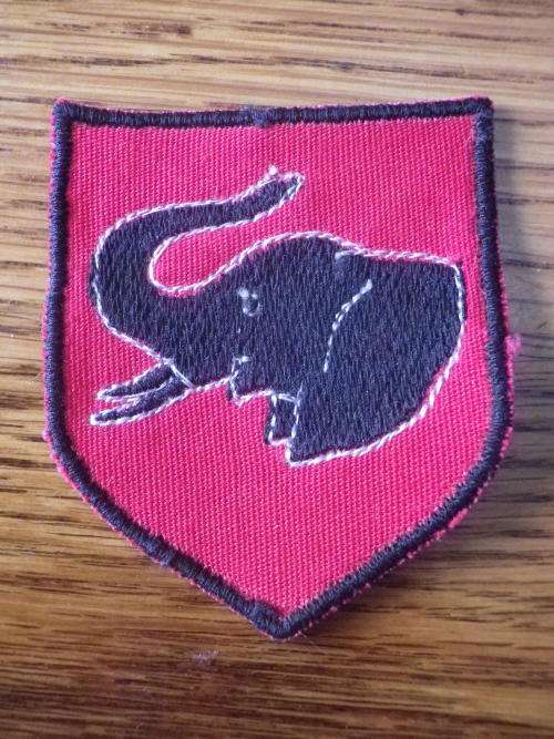 RHODESIAN ARMY - 1 BRIGADE SHOULDER PATCH      (7813)