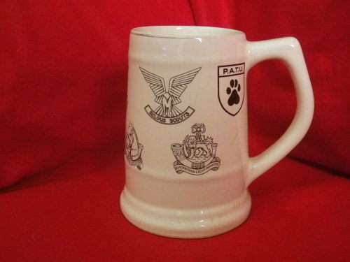 RHODESIAN ARMED FORCES MUG - SHOWING MAJOR UNITS - MADE WILLSGROVE - SOME CRAZING  (1060)
