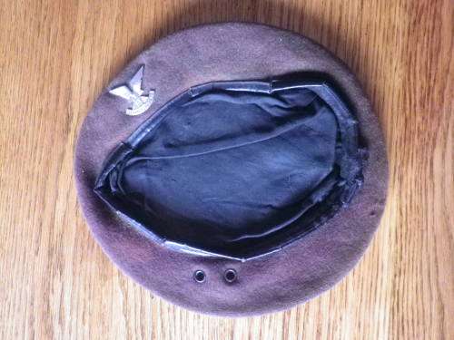 RHODESIA - SELOUS SCOUTS USED OR`S BERET - ANODISED BADGE- SIZE 56 -CRACKING ON RIM - SCARCE (7829)