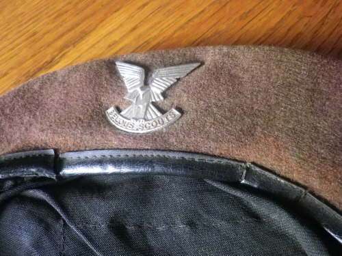 RHODESIA - SELOUS SCOUTS USED OR`S BERET - ANODISED BADGE- SIZE 56 -CRACKING ON RIM - SCARCE (7829)