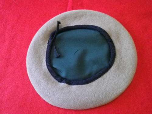 ZIMBABWE SAS BERET - UNUSED -  SIZE 51CM/20`  - MINOR MOTHING   SEE BELOW          (551)