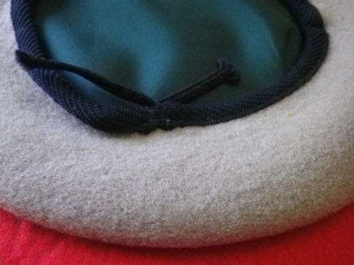 ZIMBABWE SAS BERET - UNUSED -  SIZE 51CM/20`  - MINOR MOTHING   SEE BELOW          (551)