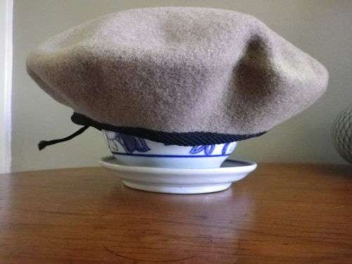 ZIMBABWE SAS BERET - UNUSED -  SIZE 51CM/20`  - MINOR MOTHING   SEE BELOW          (551)