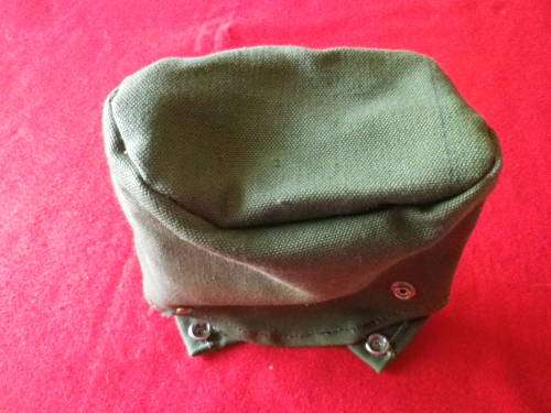 RHODESIAN ARMY - P69 WATER BOTTLE POUCH - AS NEW     (7905)