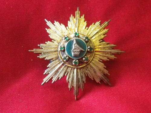 RHODESIA - GRAND COMMANDER OF THE LEGION OF MERIT (GCLM)  - MINIATURE MEDAL WITH EMERALDS     (7937)