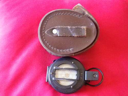 RHODESIAN BUSH WAR - PRISMATIC MARCHING COMPASS IN LEATHER CASE - MADE BARKER & SON UK - (6507)