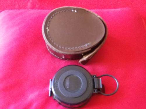 RHODESIAN BUSH WAR - PRISMATIC MARCHING COMPASS IN LEATHER CASE - MADE BARKER & SON UK - (6507)