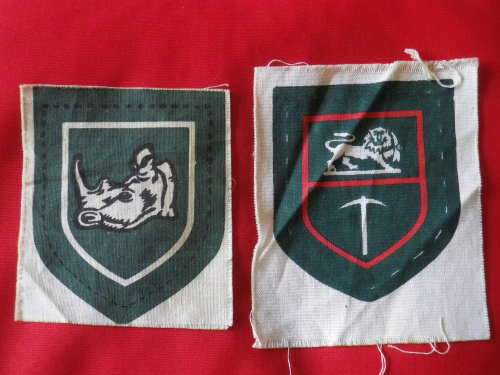 RHODESIAN ARMY + 2 BDE. PRINTED SHOULDER PATCHES X 2 - UNUSED   (6058)