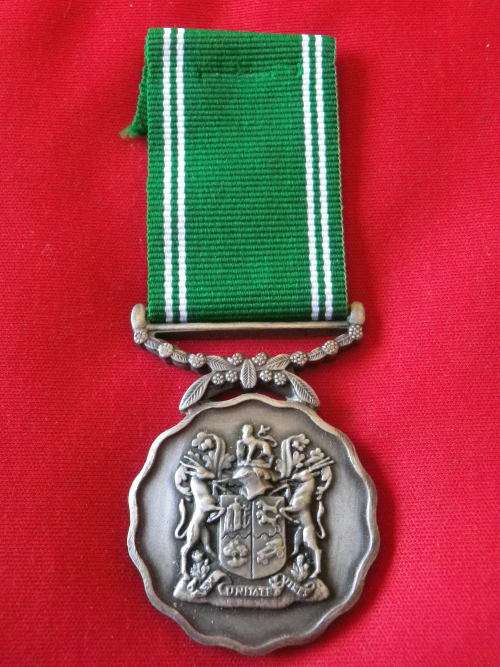 SADF -GOOD SERVICE MEDAL SILVER FULL SIZE - 20 YRS - NUMBERED  UNRESEARCHED 1st RIBBON DESIGN (4973)