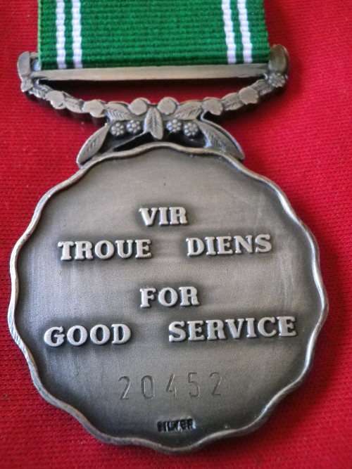 SADF -GOOD SERVICE MEDAL SILVER FULL SIZE - 20 YRS - NUMBERED  UNRESEARCHED 1st RIBBON DESIGN (4973)