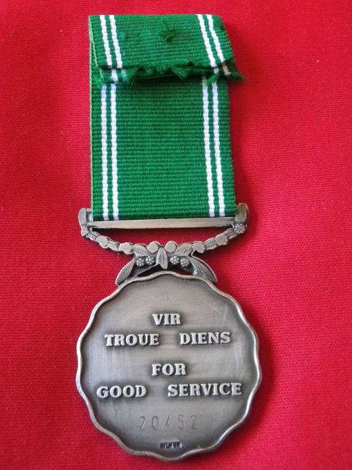 SADF -GOOD SERVICE MEDAL SILVER FULL SIZE - 20 YRS - NUMBERED  UNRESEARCHED 1st RIBBON DESIGN (4973)