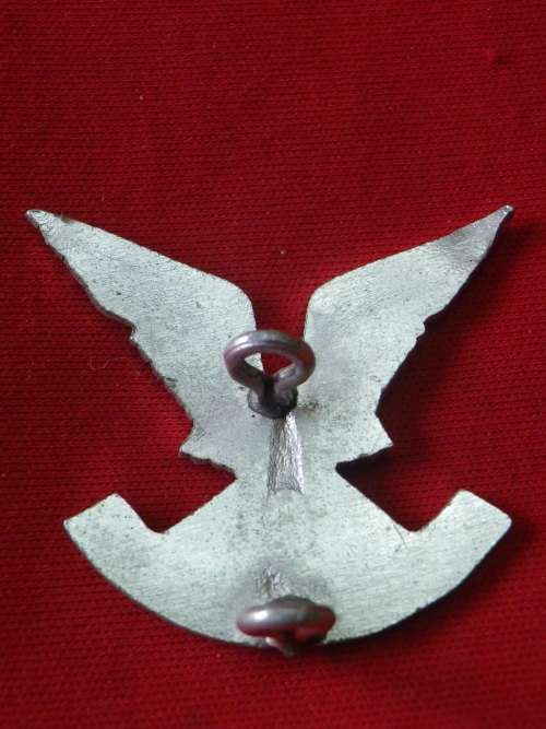 RHODESIA - SELOUS SCOUTS 1ST ISSUE OR`S ANODISED BERET BADGE   (7981)