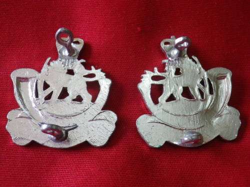 RHODESIAN LIGHT INFANTRY - QC FACING PAIR ANODISED COLLAR BADGES          (6010)