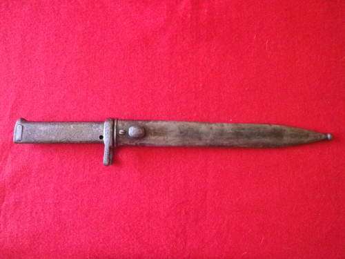GERMAN ARMY - WW1  ERSATZ BAYONET + SCABBARD FOR MAUSER RIFLE - BLADE LENGTH 24.8CM   (4882)