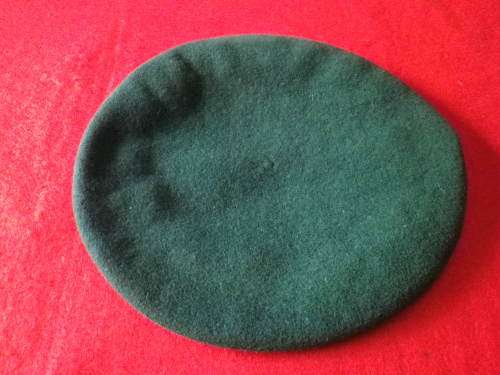 ZIMBABWE NATIONAL ARMY EARLY BERET, AS WORN BY EX RHODESIAN - RIM 53CM / 21`    (7996)