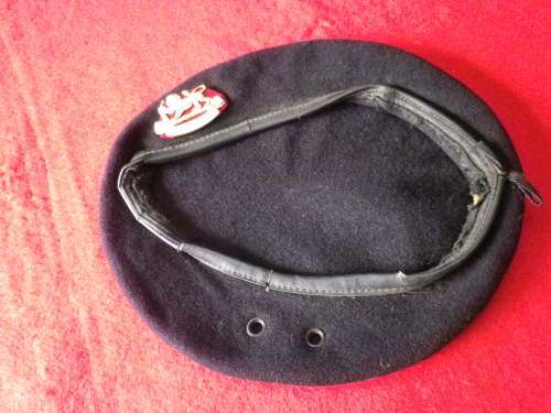 RHODESIAN STAFF CORPS BERET - SOME CRACKING ON RIM  - RIM 51CM / 20`    (7995)