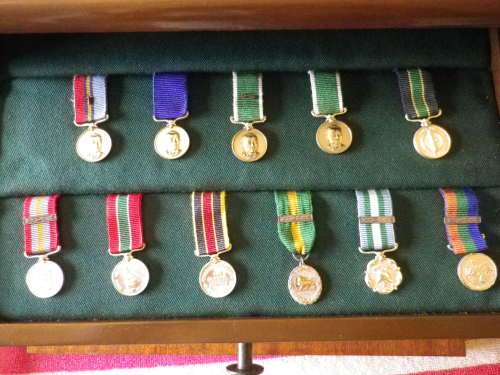 RHODESIAN HONOURS AND AWARDS - 45X MINIATURES SET - IN ORIGINAL BOX - NO 306 - MADE LIVINGSTONE MINT