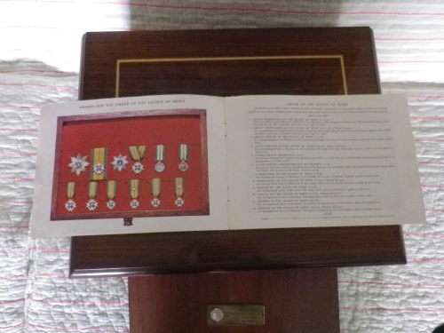 RHODESIAN HONOURS AND AWARDS - 45X MINIATURES SET - IN ORIGINAL BOX - NO 306 - MADE LIVINGSTONE MINT