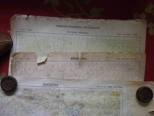 RHODESIA & NYASALAND + RHODESIA 3 X MAPS - FORT VICTORIA - NOTE DAMAGE, DISCOLOURATION (7985)