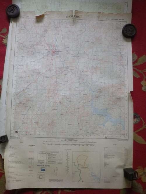 RHODESIA & NYASALAND + RHODESIA 3 X MAPS - FORT VICTORIA - NOTE DAMAGE, DISCOLOURATION (7985)