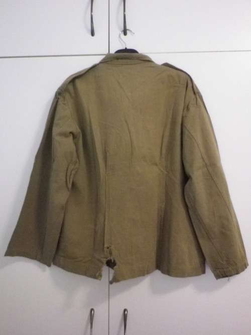 RHODESIAN WAR PICKUP - EX KHAKI COMBAT SHIRT - SOME DAMAGE   (4002)
