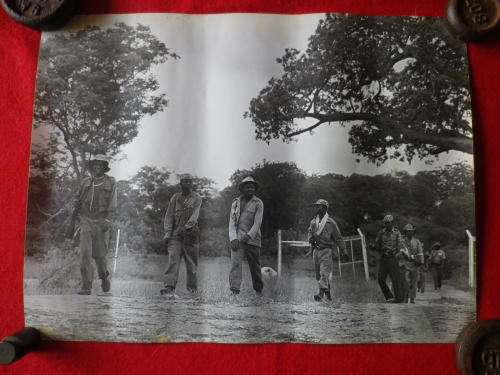 RHODESIA - `TERRS`  COMING INTO `PAPA` ASSEMBLY POINT - OFFICIAL PHOTO BY RAOC SGT P GRIFFITHS(8079)