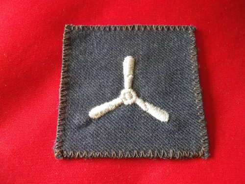 RHODESIAN AIR FORCE - LEADING AIRCRAFTSMAN WORK DRESS PATCH         (8096)