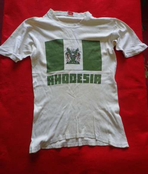 RHODESIA - ORIGINAL TEE SHIRT SHOWING FLAG - MADE MONOGRAM - SIZE 97 - SOME DISCOLOURATION (4007)