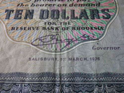 RHODESIAN $5 + $10 NOTE - CONDITION AS SEEN - DATED 20/10/1978 AND 15/3/1976         (8186)