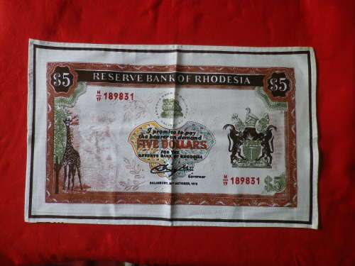 RHODESIAN TEA TOWEL DESIGNED AS $5 NOTE. MADE SUPERSCREEN - SIZE 68 X 42cm - GOOD CONDITION(8189)