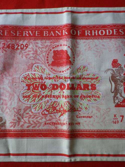 RHODESIAN TEA TOWEL DESIGNED AS $2 NOTE. MADE SUPERSCREEN - SIZE 68 X 41cm - GOOD CONDITION(8188)