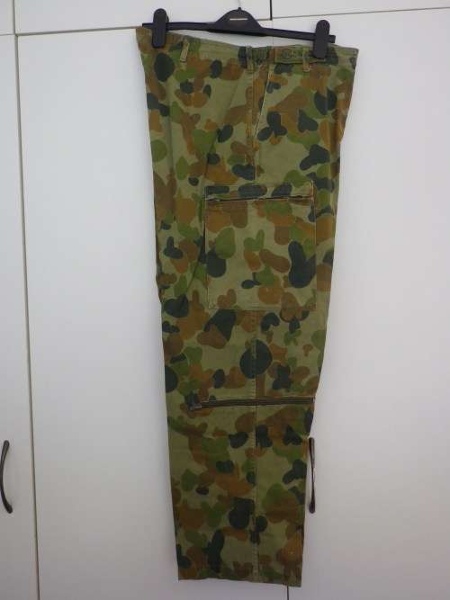 AUSTRALIAN ARMY `BUNNY EARS` PATTERN JUNGLE CAMMO SHIRT + TROUSERS     (4125)