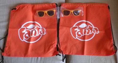 GOOD LOT - MIXED COLLECTABLES INCL. VESPA, VW COCA-COLA MODELS + FANTA / PEPSI ITEMS  (2921)