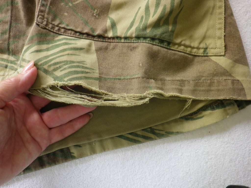 RHODESIAN ARMY - CAMMO COMBAT JACKET SIZE 2 -  NOTE TEAR AT BOTTOM FRONT + MINOR REPAIRS (8246)