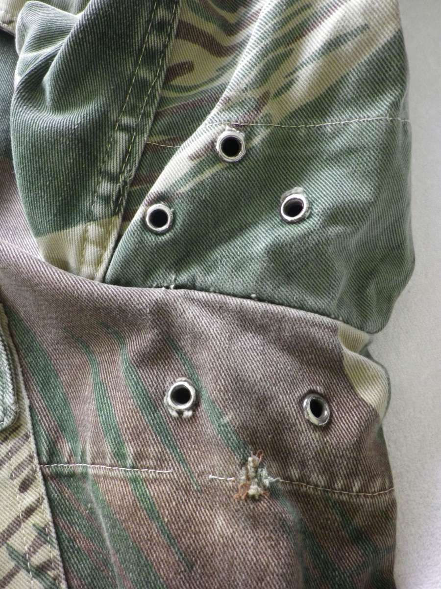 RHODESIAN ARMY - CAMMO COMBAT JACKET SIZE 2 -  NOTE TEAR AT BOTTOM FRONT + MINOR REPAIRS (8246)