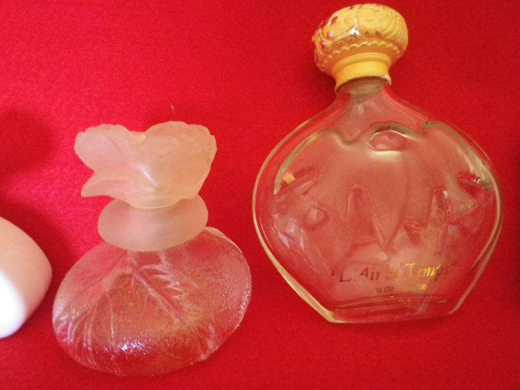 LOT OF 4 PERFUME BOTTLES - EMPTY                     (pb1)