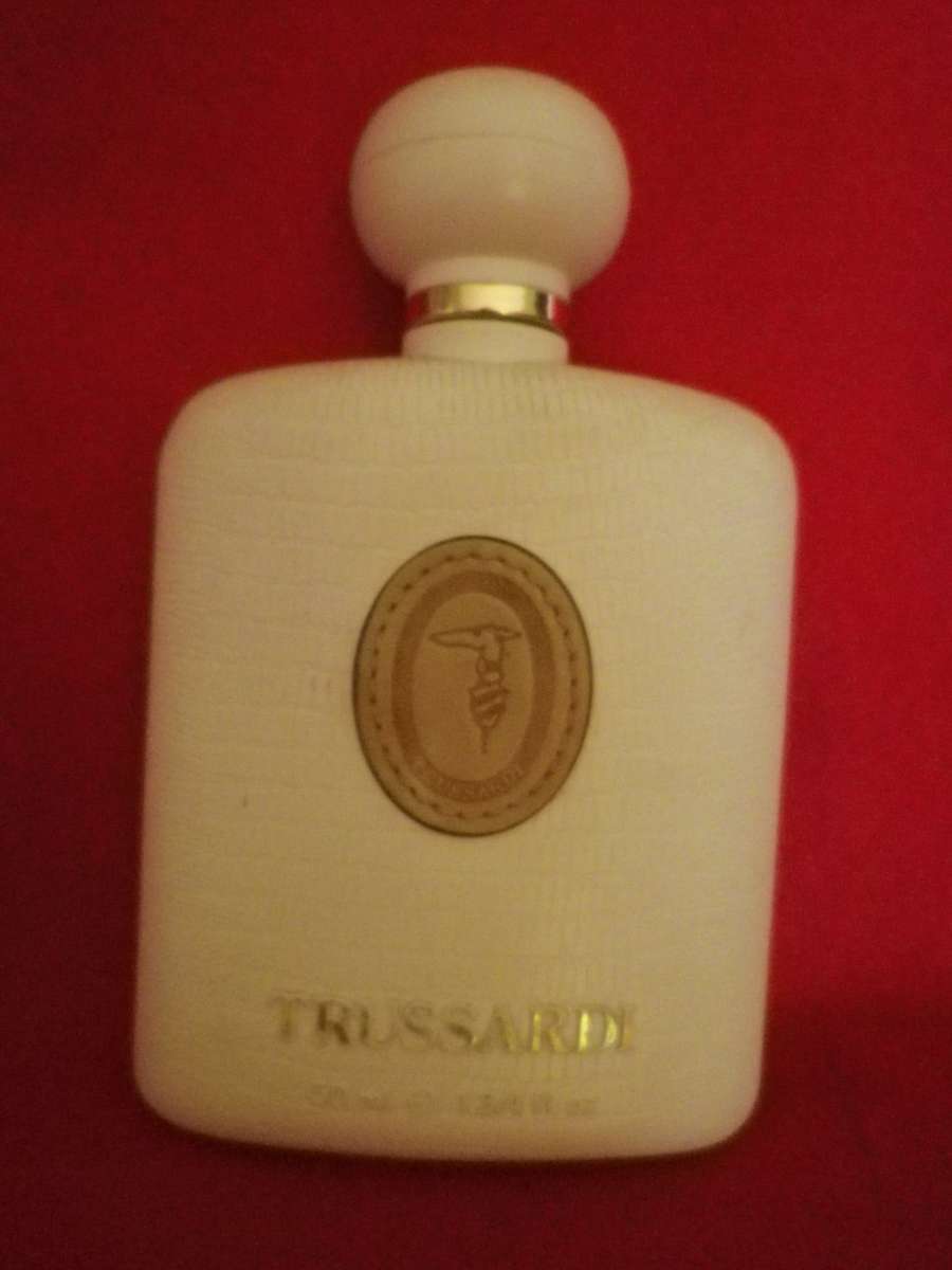 LOT OF 4 PERFUME BOTTLES - EMPTY                     (pb1)