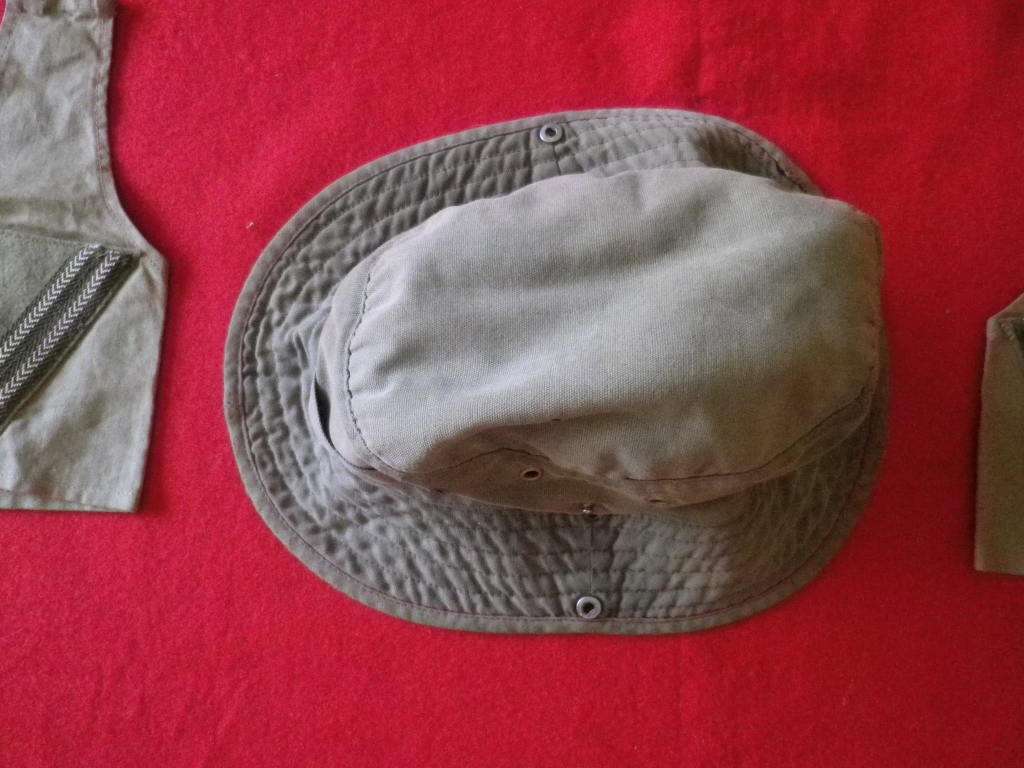 SADF - `BOSHOED` + CORPORALS BRASSARDS - MINOR HOLES ON HAT - SIZE 59cm/23`   (2931)