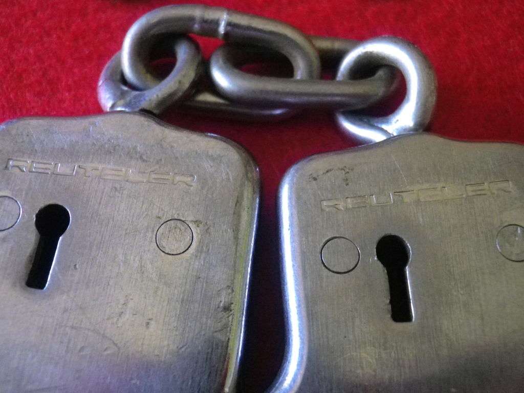 RHODESIA BSAP - PAIR REUTELER HANDCUFFS WITH MADE UP KEY - IN WORKING ORDER, BUT STIFF    (8259)