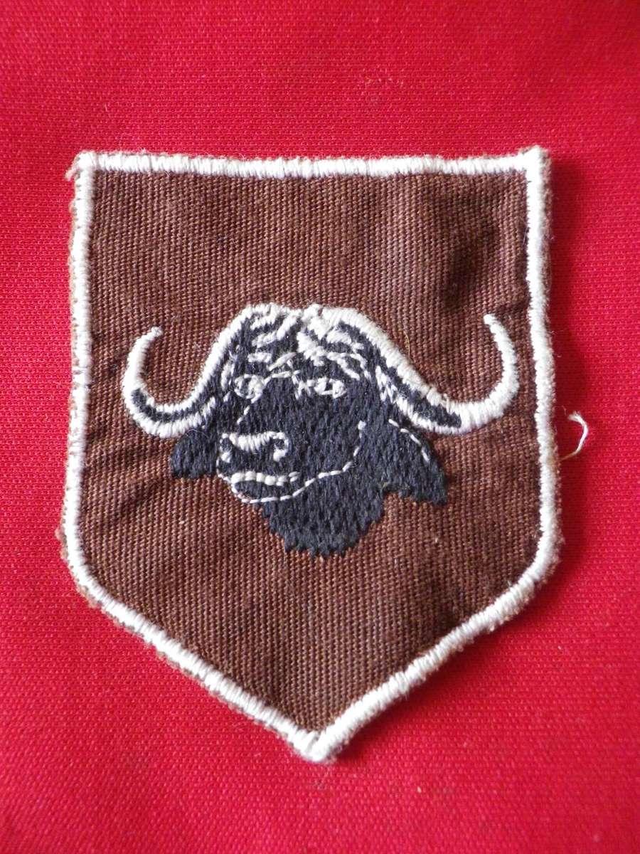 RHODESIAN ARMY - 3 BRIGADE (MANICALAND)  EMBROIDERED SHOULDER PATCH      (8273)