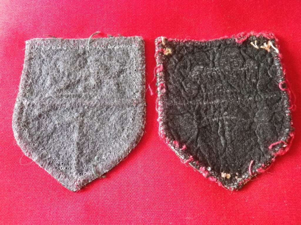 RHODESIAN ARMY - FACING PAIR  EMBROIDERED SHOULDER PATCHES      (8270)