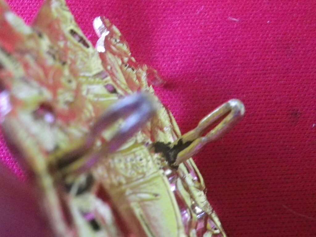 RHODESIAN ARMY - WO1 GOLD ANODISED WRIST BADGE - LUGS CRIMPED    (8381)