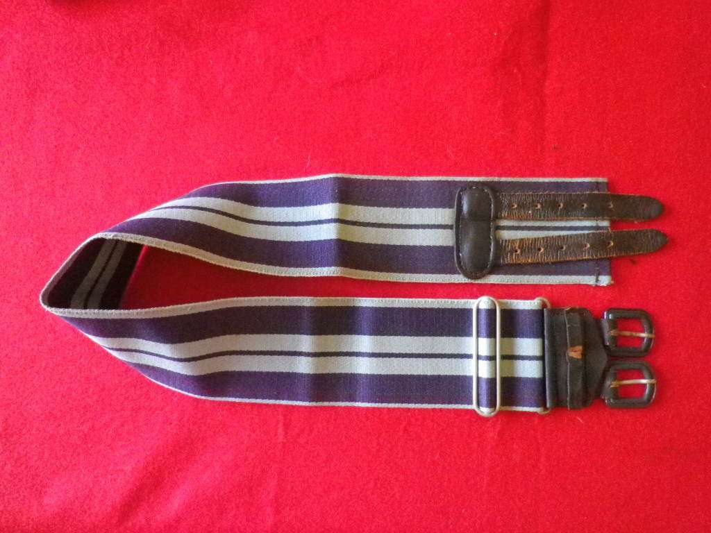 RHODESIAN EDUCATIONAL CORPS STABLE BELT - SIZE S - MAX LENGTH 79cm/31`    STRAPS CRACKED  (8388)