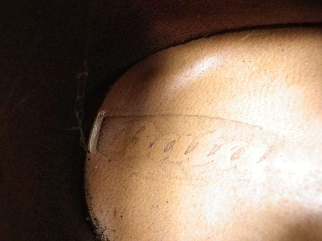 RHODESIAN WOMENS SERVICES OFFICERS ISSUED VELDSKOENS - STAMPED BATA - SIZE 5  - RARE       (8438)