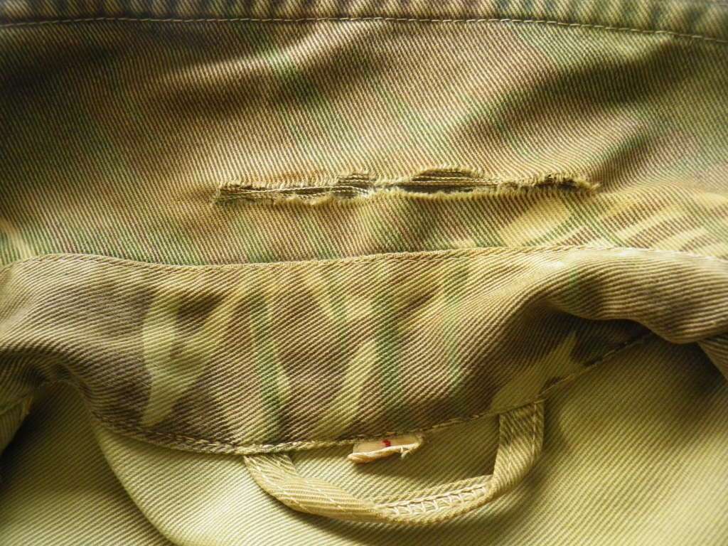 RHODESIAN ARMY JACKET MODIFIED TO BUNNY - SLEEVES CUT OFF, AS USED - SOME FREYING/MINOR HOLE (8437)